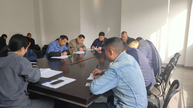 对于基础薄弱的考生来说，制定合理的学习计划至关重要。以下是一些建议：