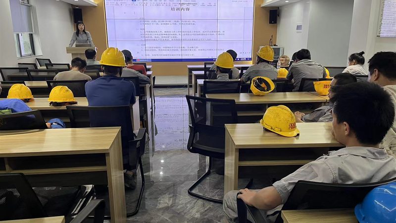 考取叉车证，费用构成及影响因素揭秘