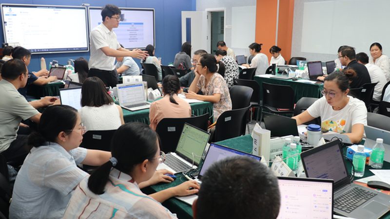 K12网课如何选择？揭秘性价比背后的关键因素